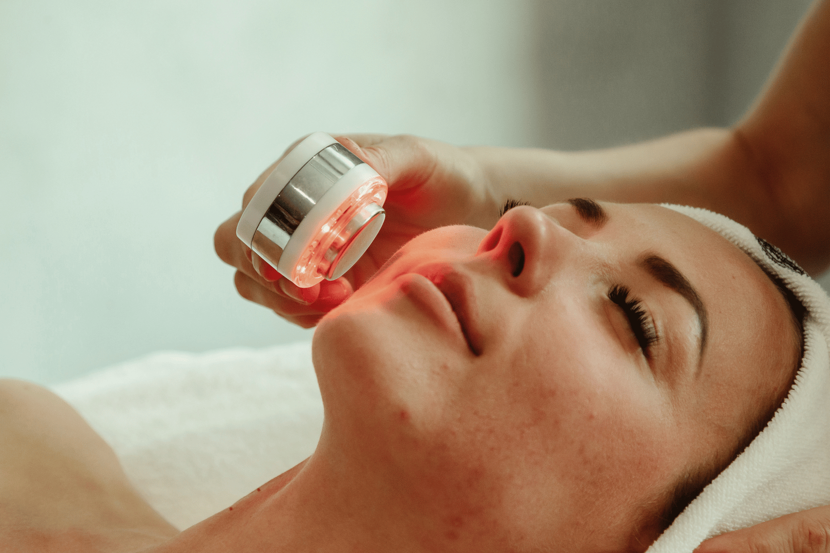red light therapy for face