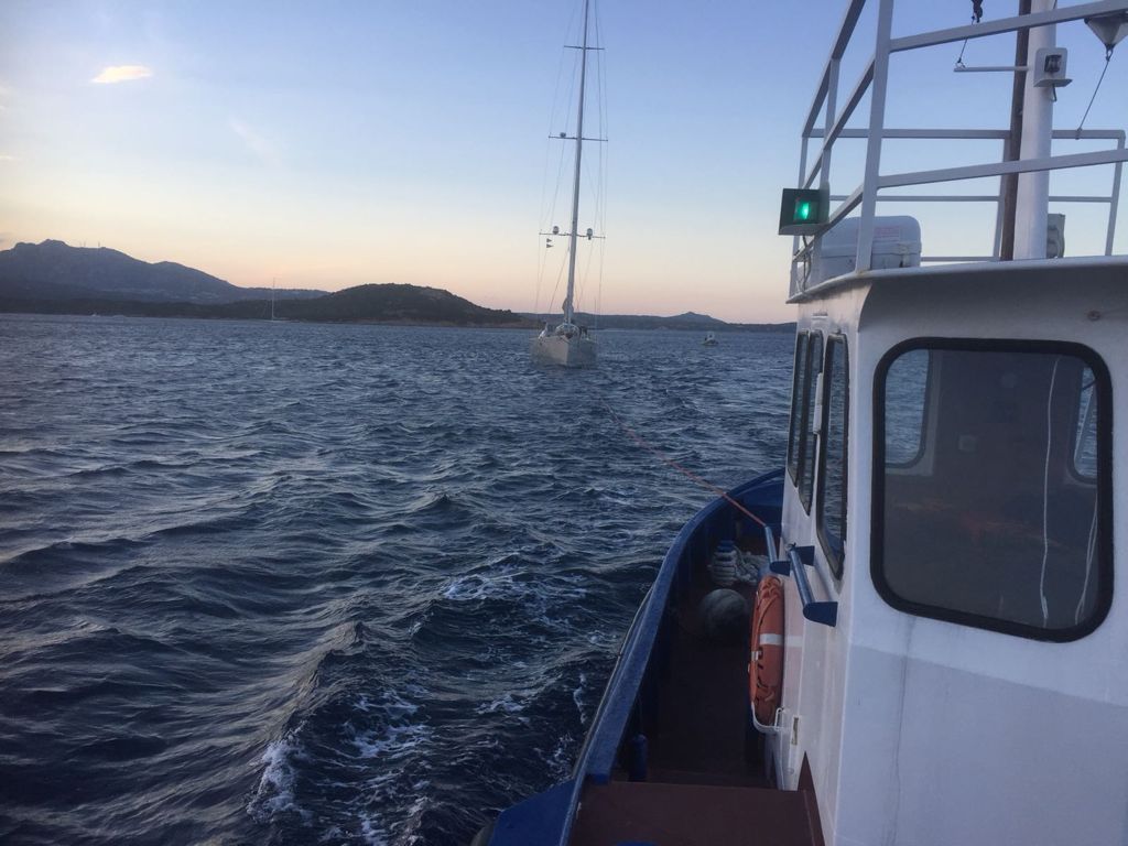 recupero imbarcazione in acqua