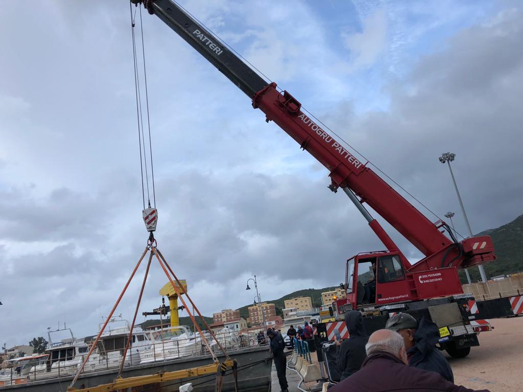 braccio meccanico per spostamenti merci