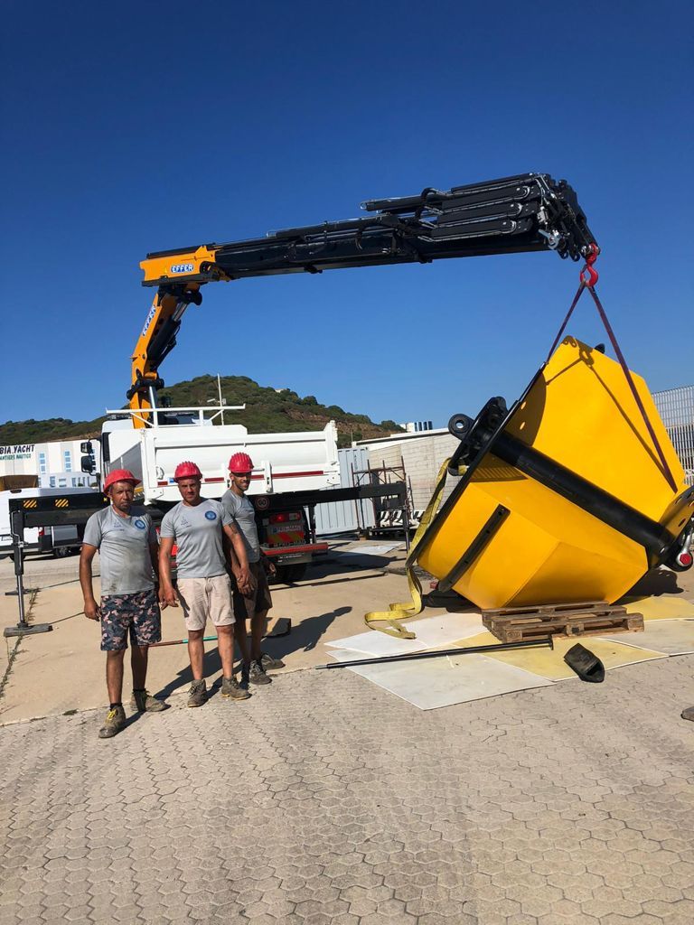 autogru per spostamenti carichi pesanti