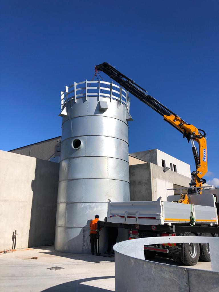 gru per movimentazione merce