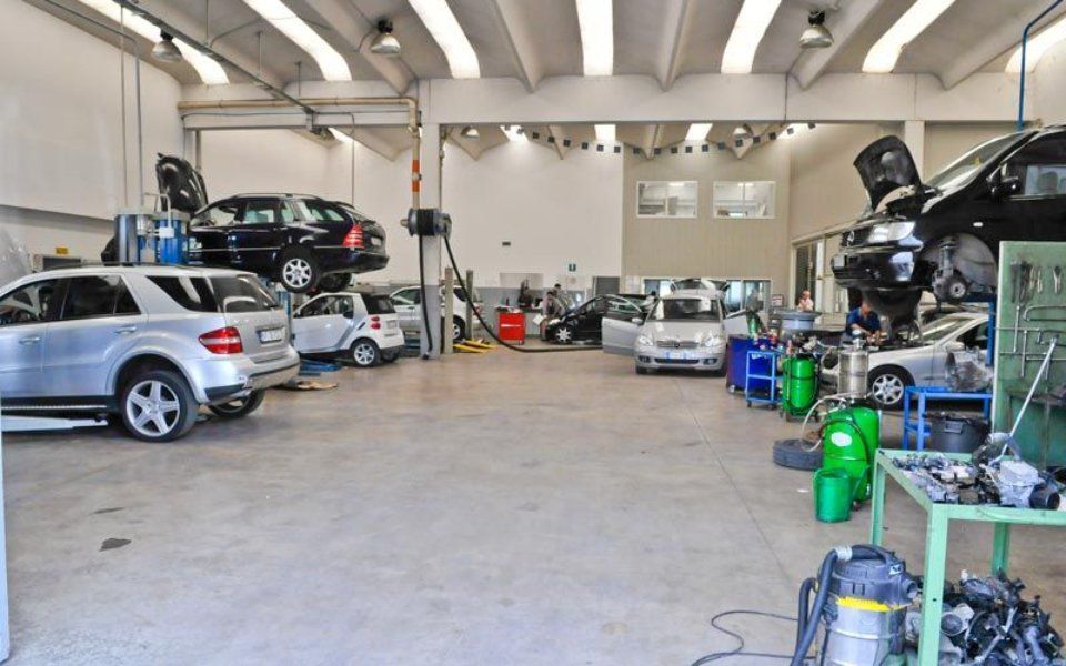 laboratorio interno dell'autofficina