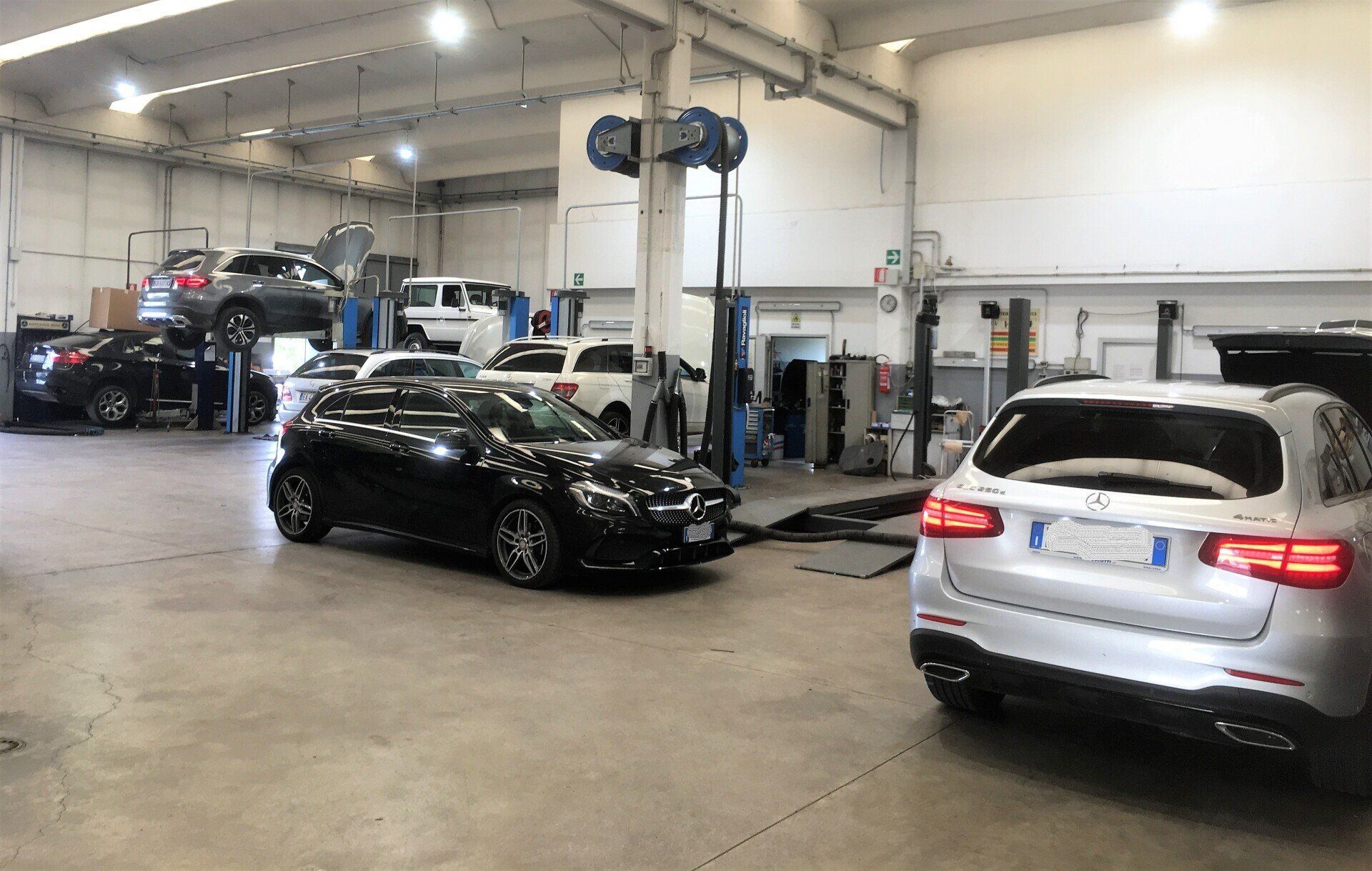 esterno dell'autofficina