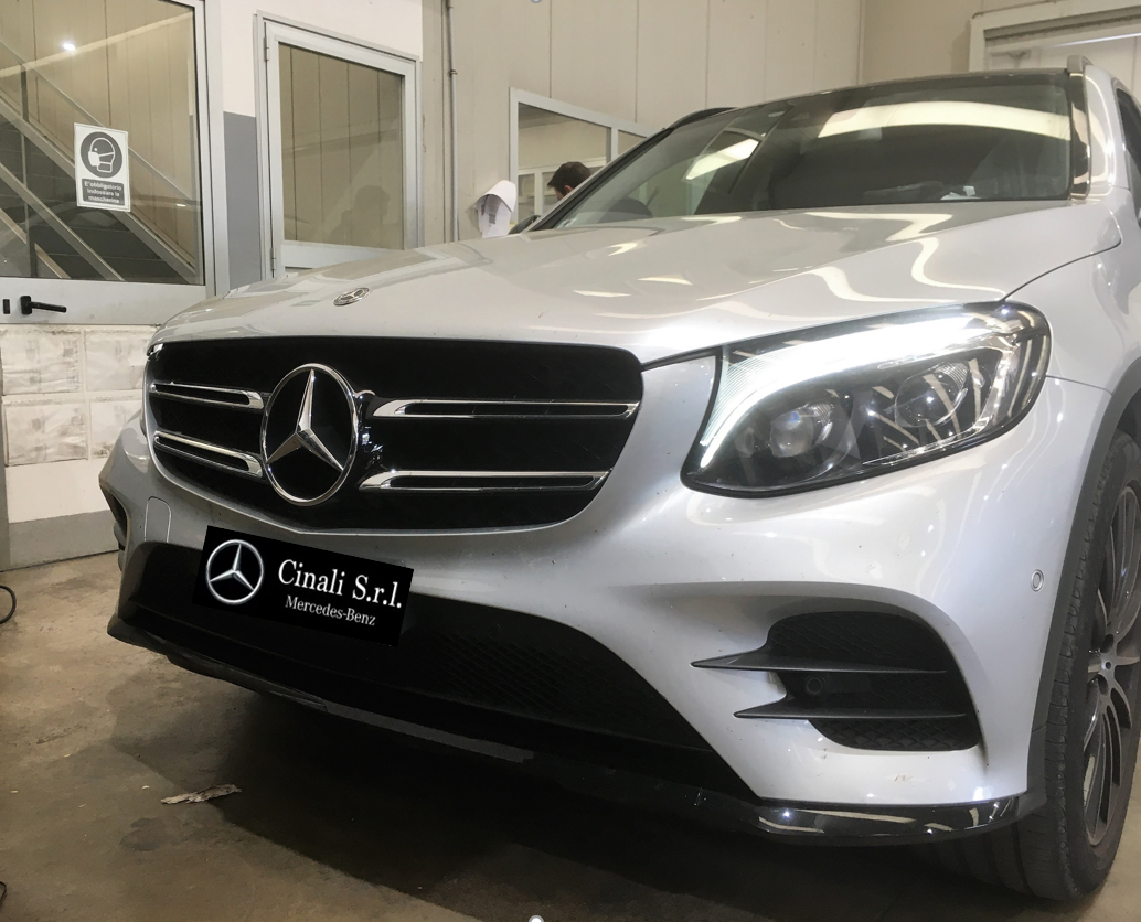 laboratorio di autoriparazione