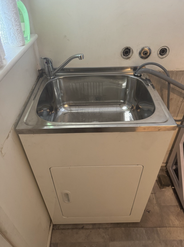Fix Leaking Laundry Taps and Sink Plumbers Alexandra Hills and Brisbane