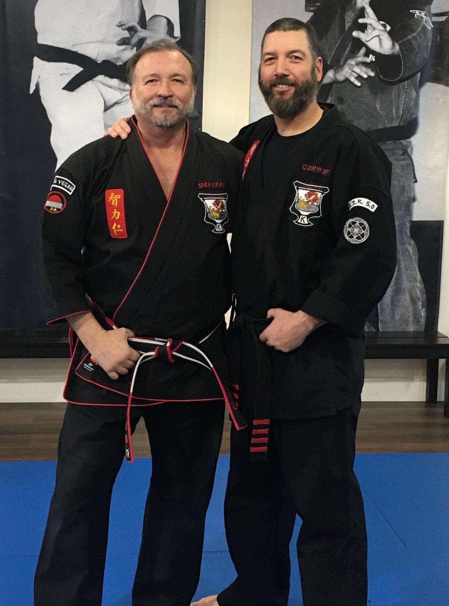 The word placeholder is on a gray background.