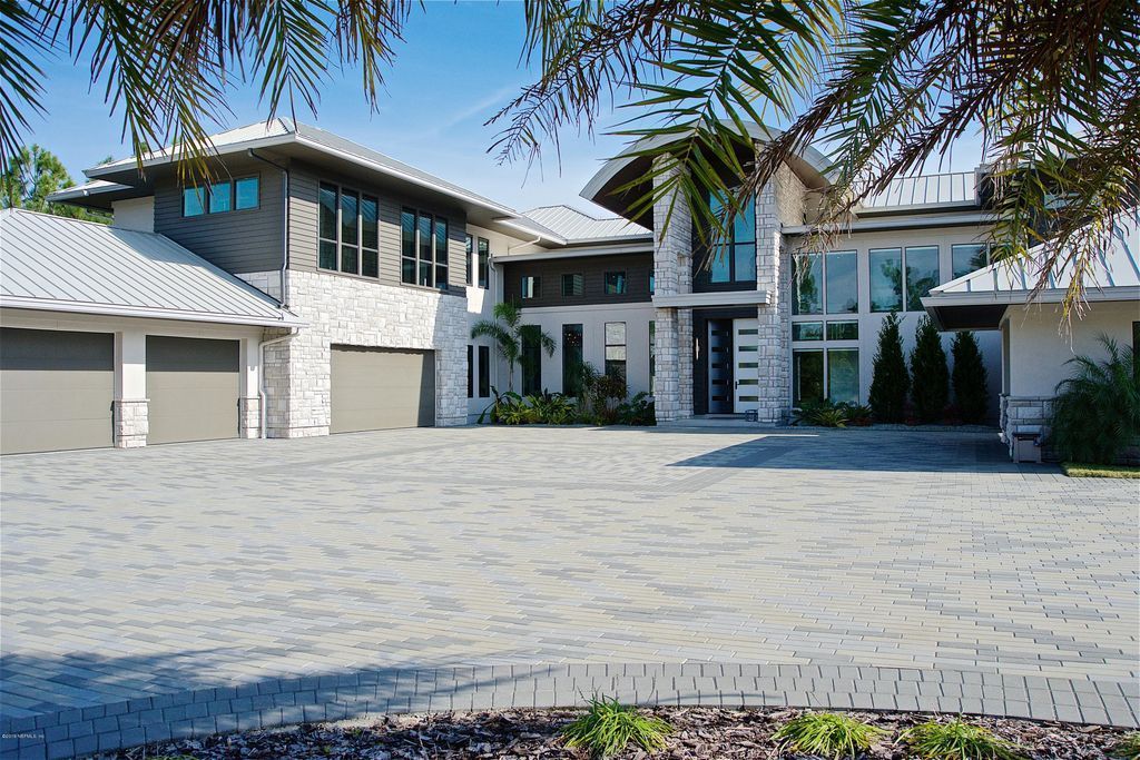 Large house with nice driveway pavement — Jacksonville, FL — Stonecore