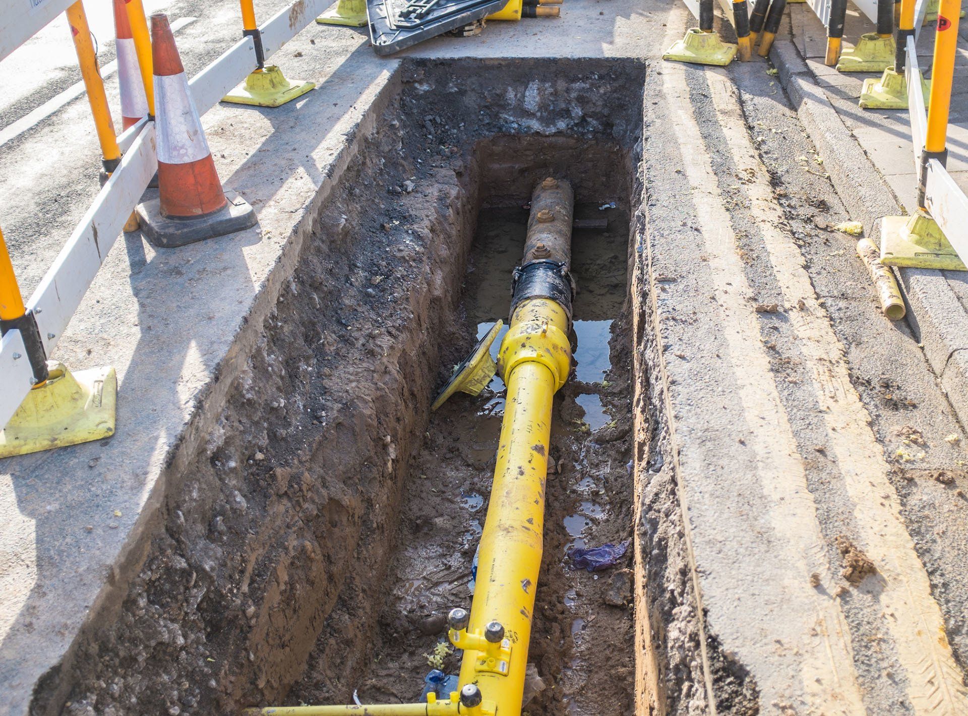 Sewer Cut-Offs — Repairing a Water Main in Staten Island, NY