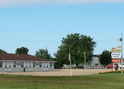 McClusky Motor Motel Building — McClusky, ND — McClusky Motor Motel