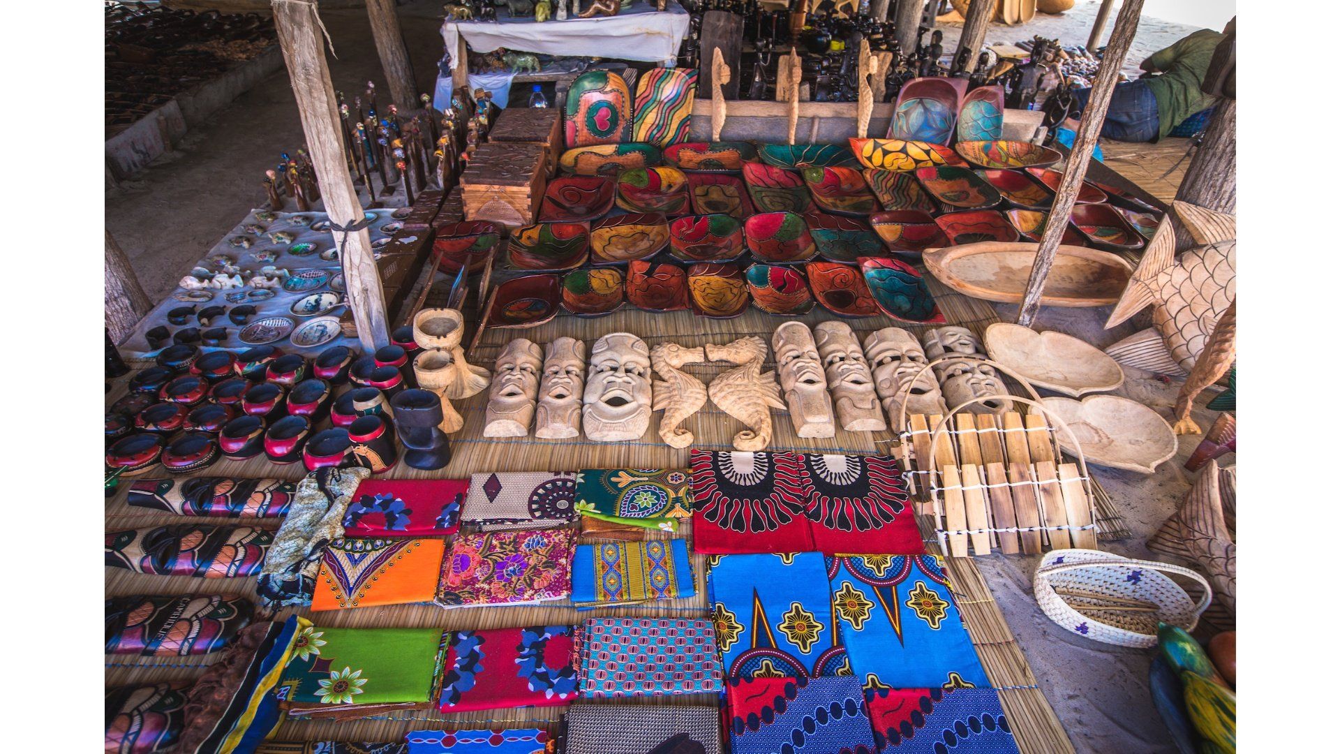 Colorful African markets in Tofo