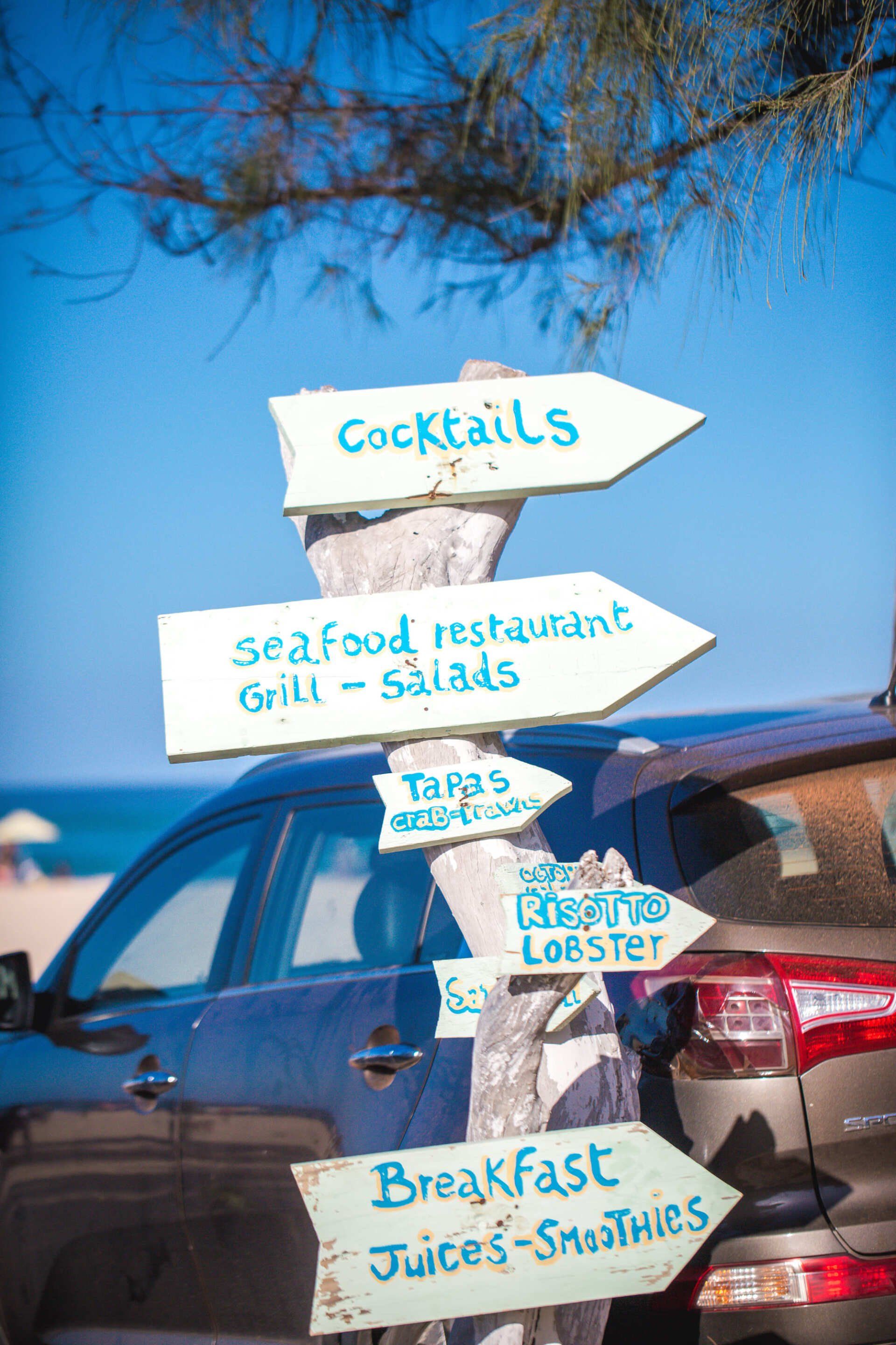 signs for restaurants in tofo