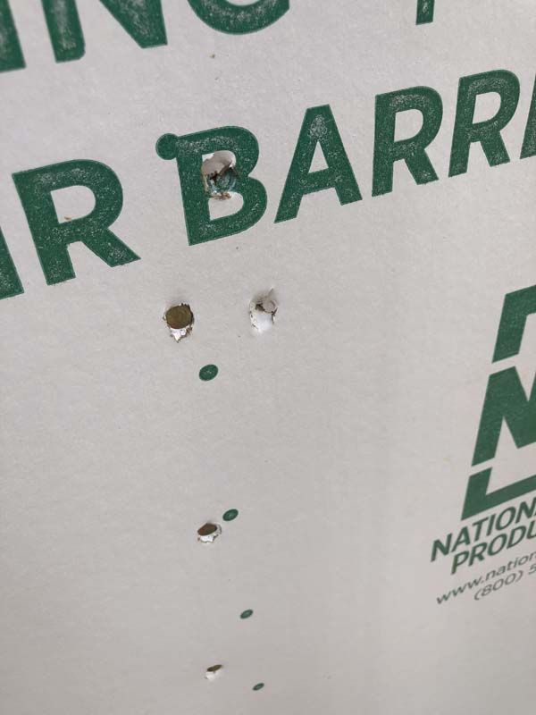 A piece of paper that says ' barr ' on it