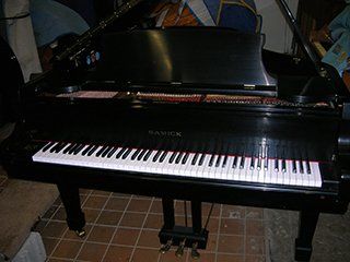 Piano Sales - Samick SG-205 6’ 9” in Nashville, TN