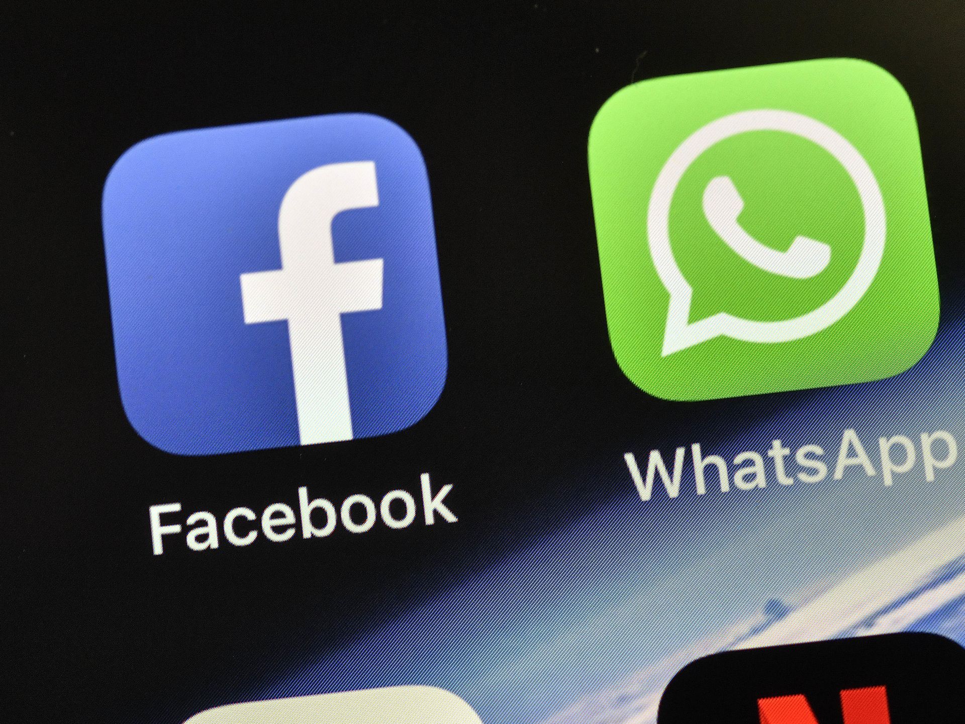 La prégnance de Facebook et WhatsApp est-elle encore inébranlable au Cameroun