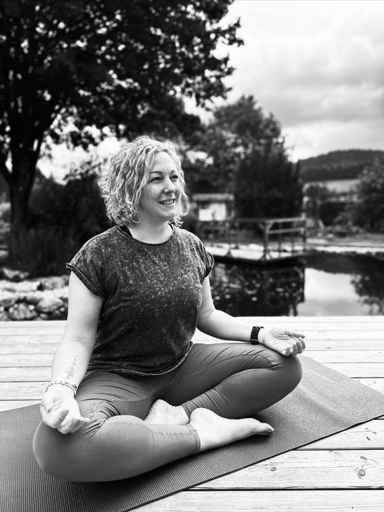Komm Rhein Yoga: Yogakurse und Workshops in Krefeld