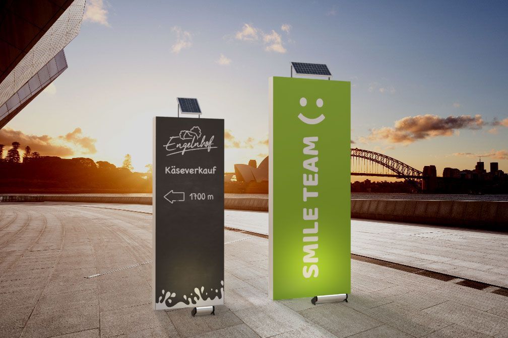 Werbepylon Solar mit Bodenleuchte