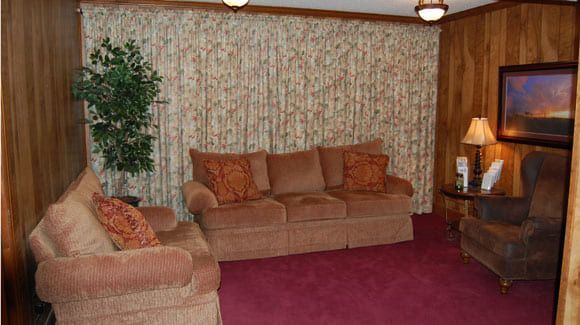 Adams-Foster-Ray Funeral Home - Waiting Room