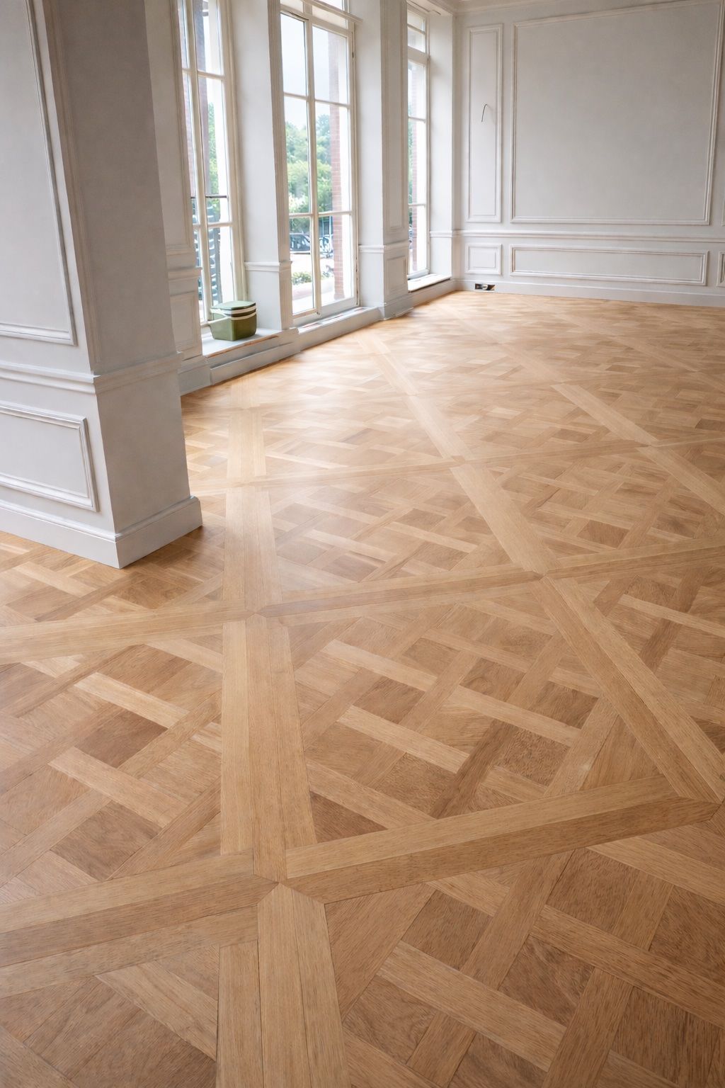 Tafelparkett aus Eiche – maßgefertigte Tafeln mit klarer Struktur und ruhiger Raumwirkung