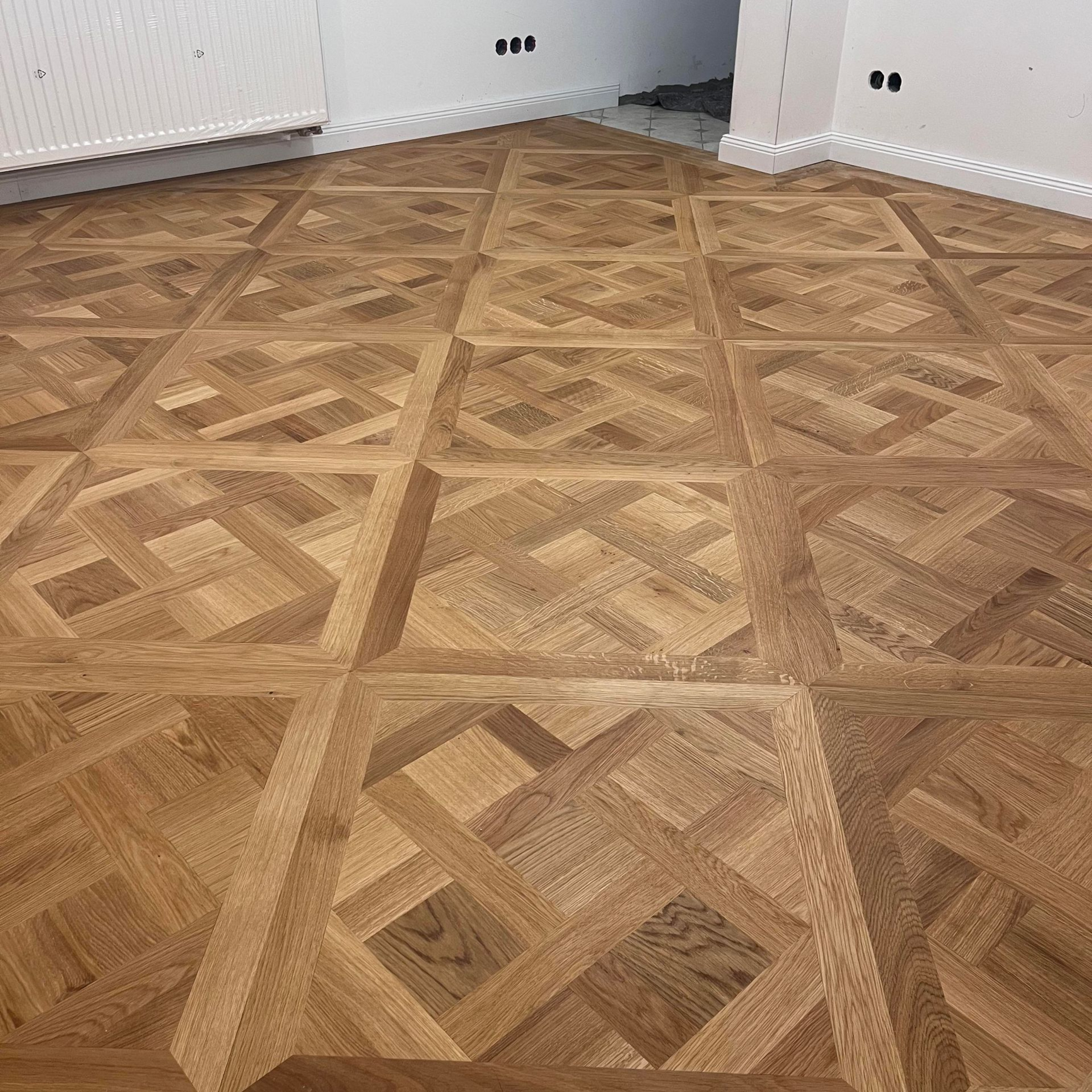 Holzbearbeitung in der Werkstatt Mangholz in Bayern