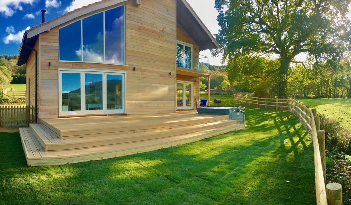 Beautiful Devon property with wonderful views, a Hot Tub and outdoor seating in a peaceful area