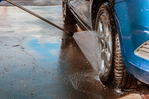 How Pressure Washing Affects Your Car's Paint Job - DaSilva's Auto