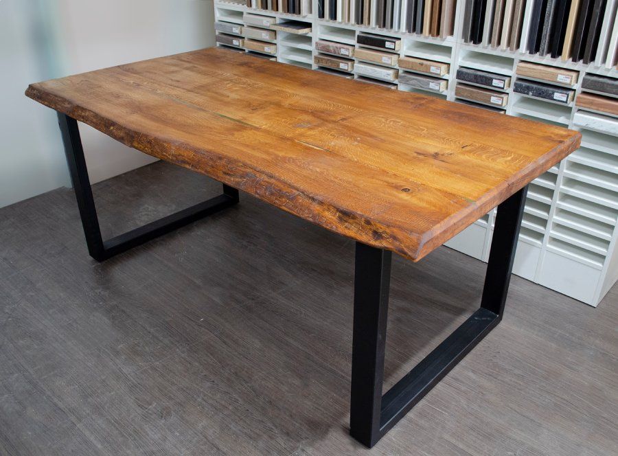 Koka galds ar metāla kājām,  pēc individuāla pasūtījuma