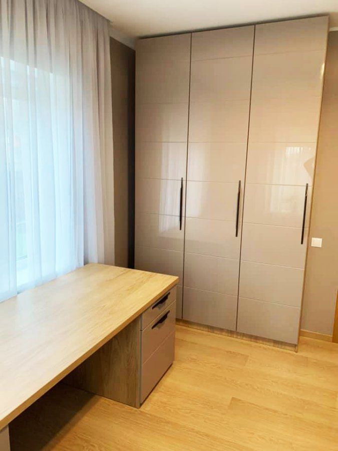 Siena skapja izgatavošana