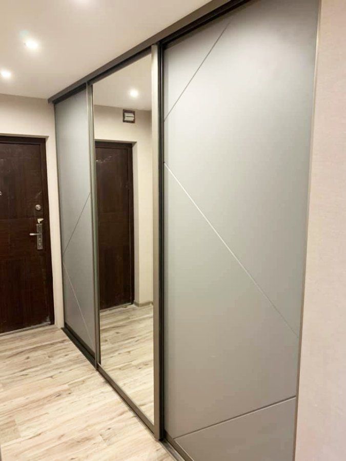 Bīdāmās durvis skapim