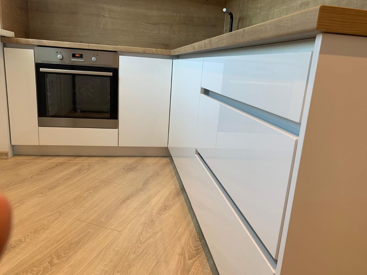 Virtuves mēbeles 18