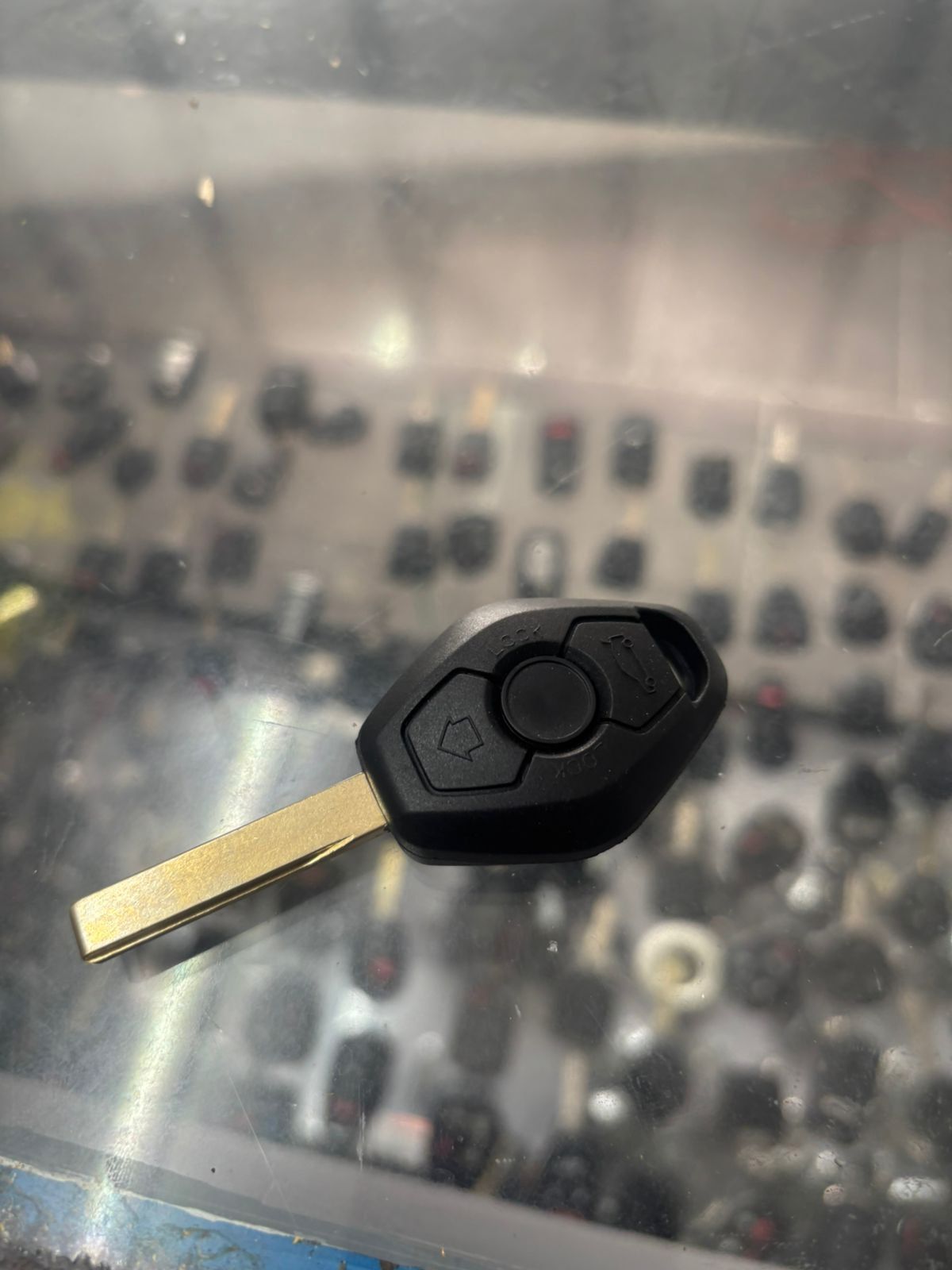 Cerrajería residencial y comercial