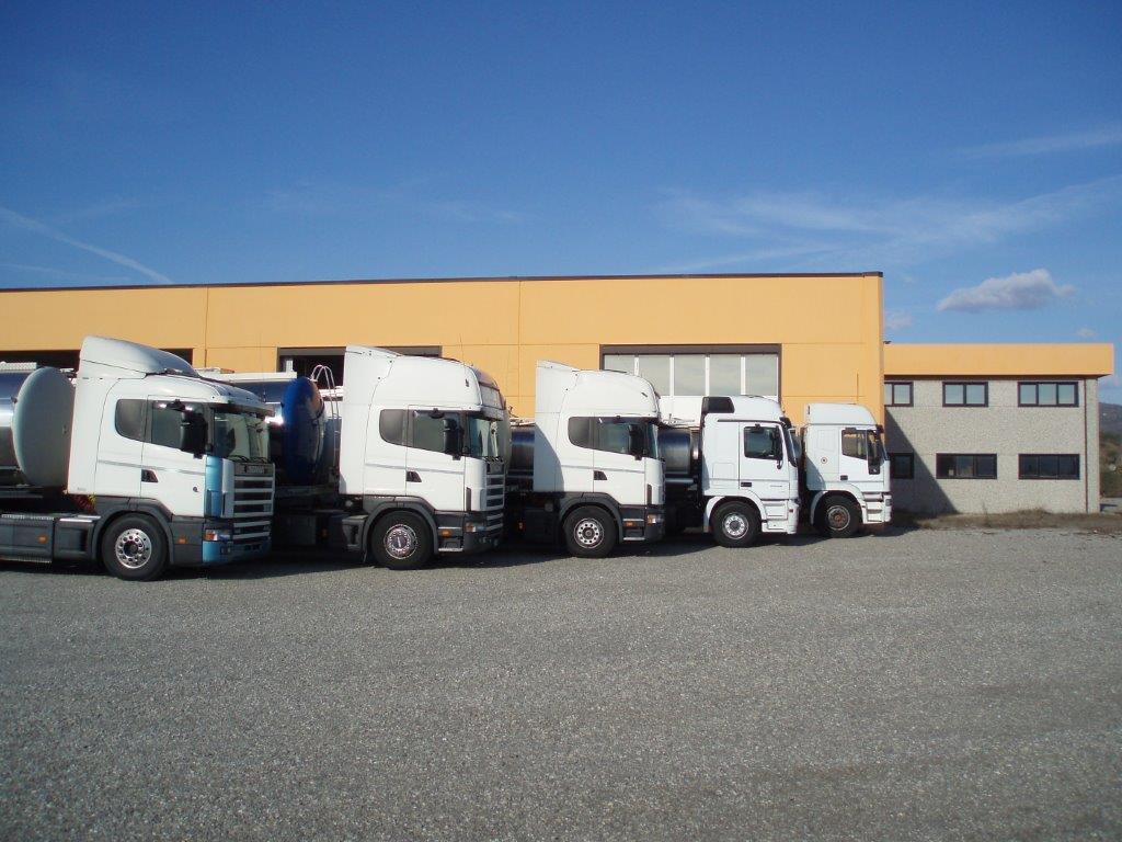 parco mezzi per trasporto vino