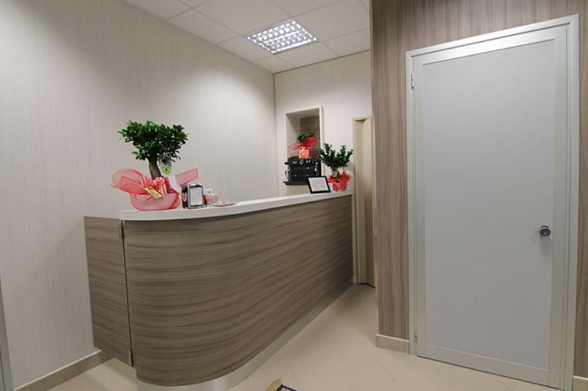 Ingresso dell'agenzia funebre