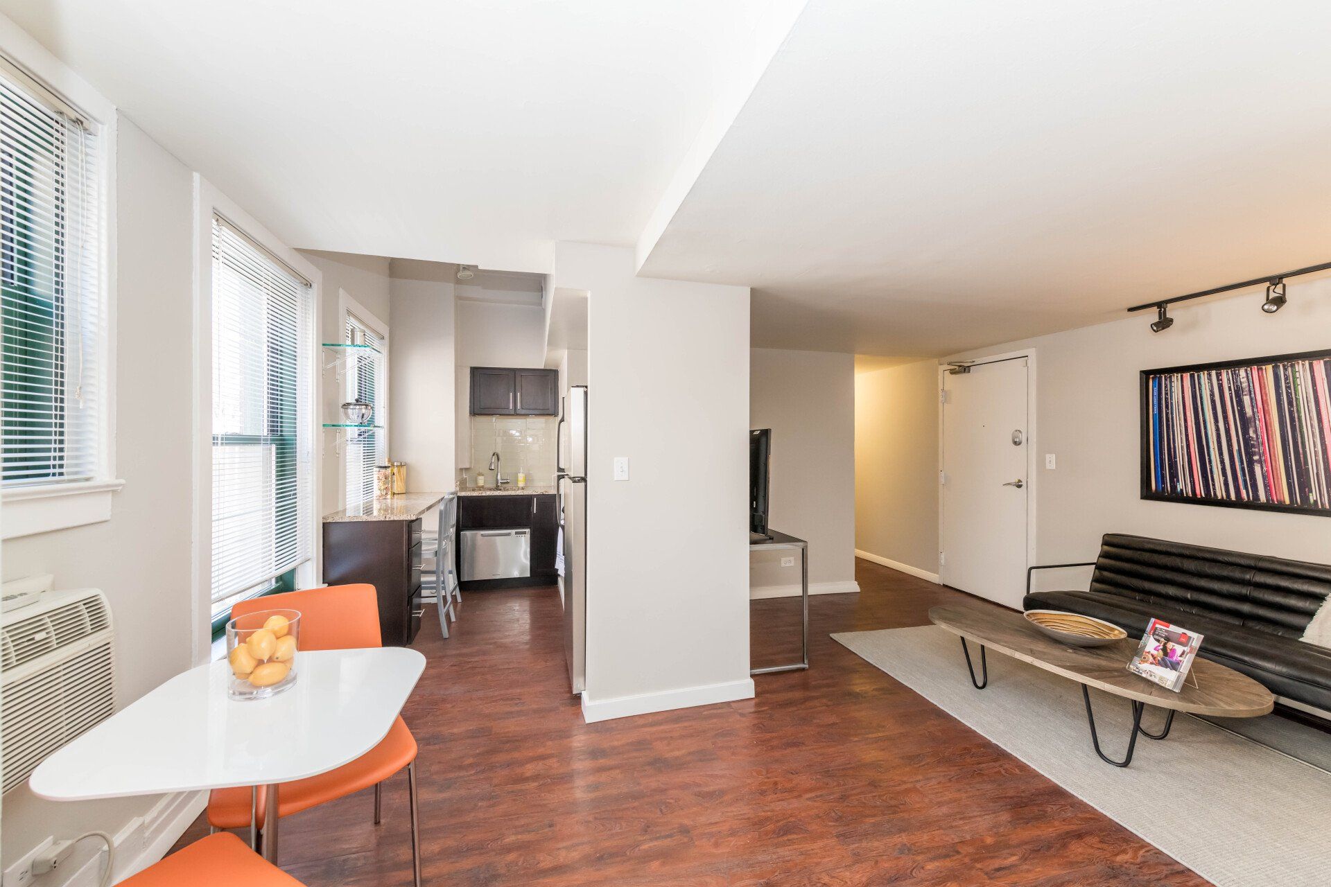 Gallery Reside on Wellington Lakeview Chicago Apartments