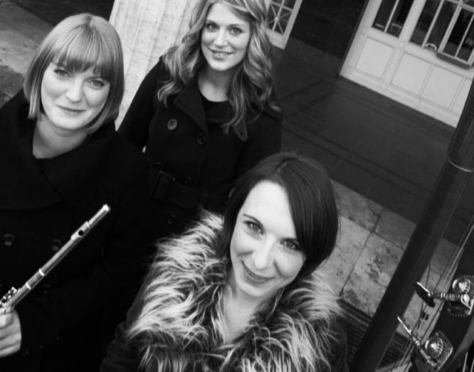 amabilées mit Querflöte, Harfe und Kontrabass - Filmmusik aus