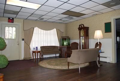 Cravens-Shires Funeral Home Entry Room