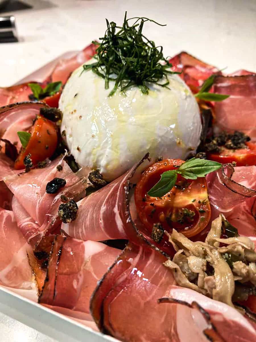 Mozzarella with prosciutto crudo