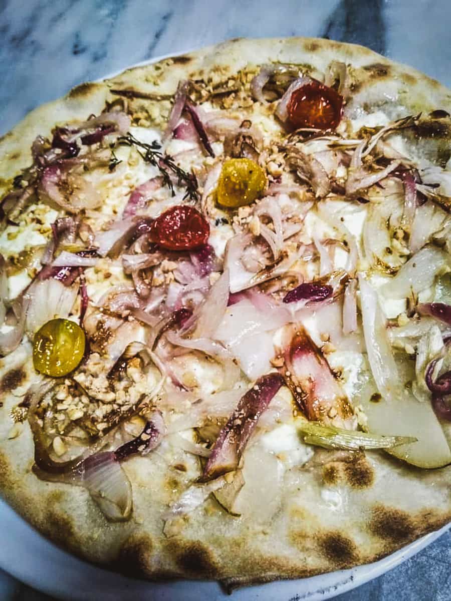 White pizza with onions

