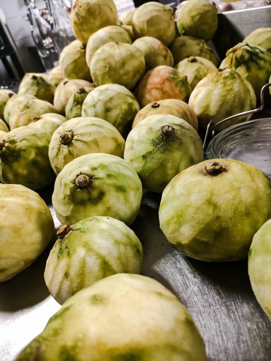 Peeled lemons for limoncello