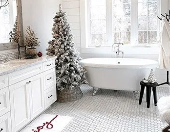 christmas tree in bathroom