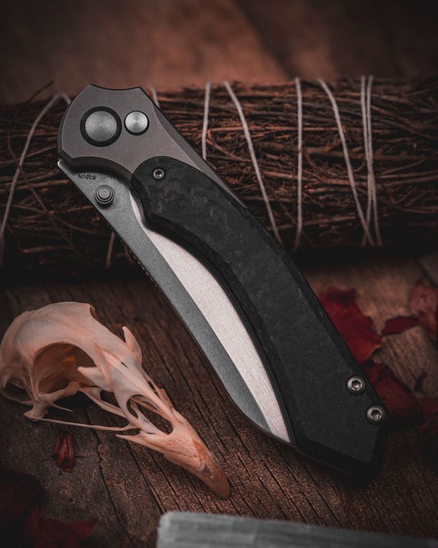 Knives by Paul Munko