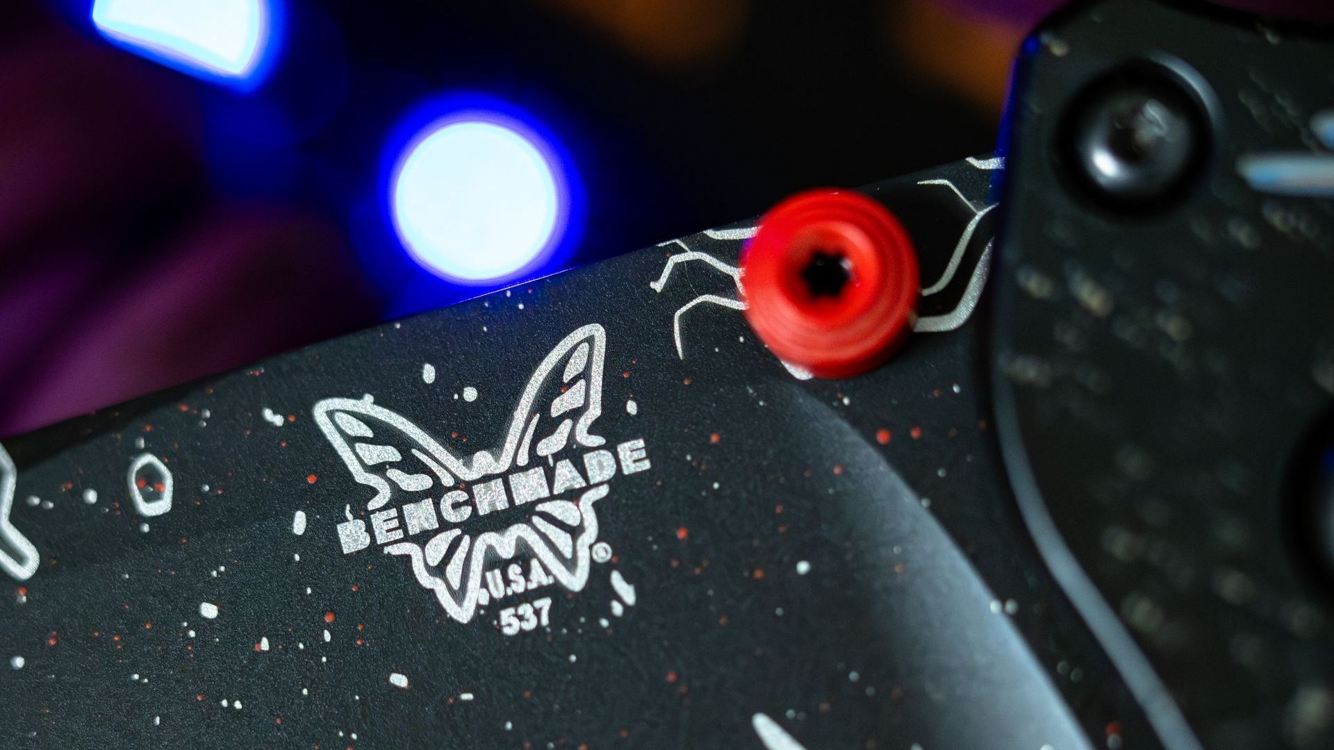 Northern Knives x Colorful Filth Benchmade Bugout Show Side