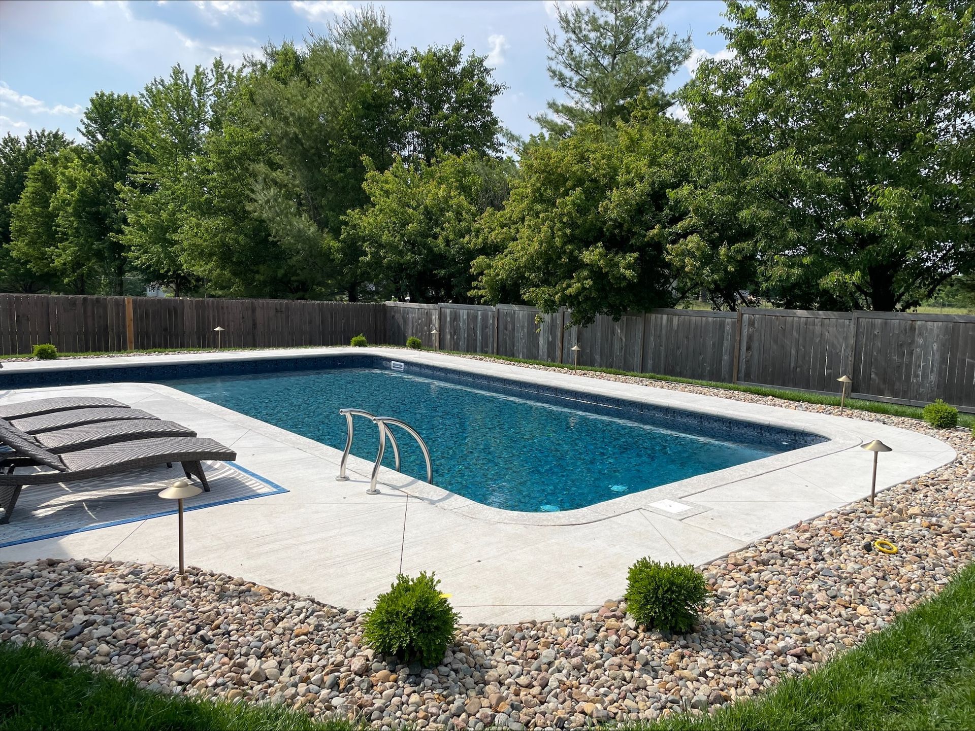 Vinyl liner pool