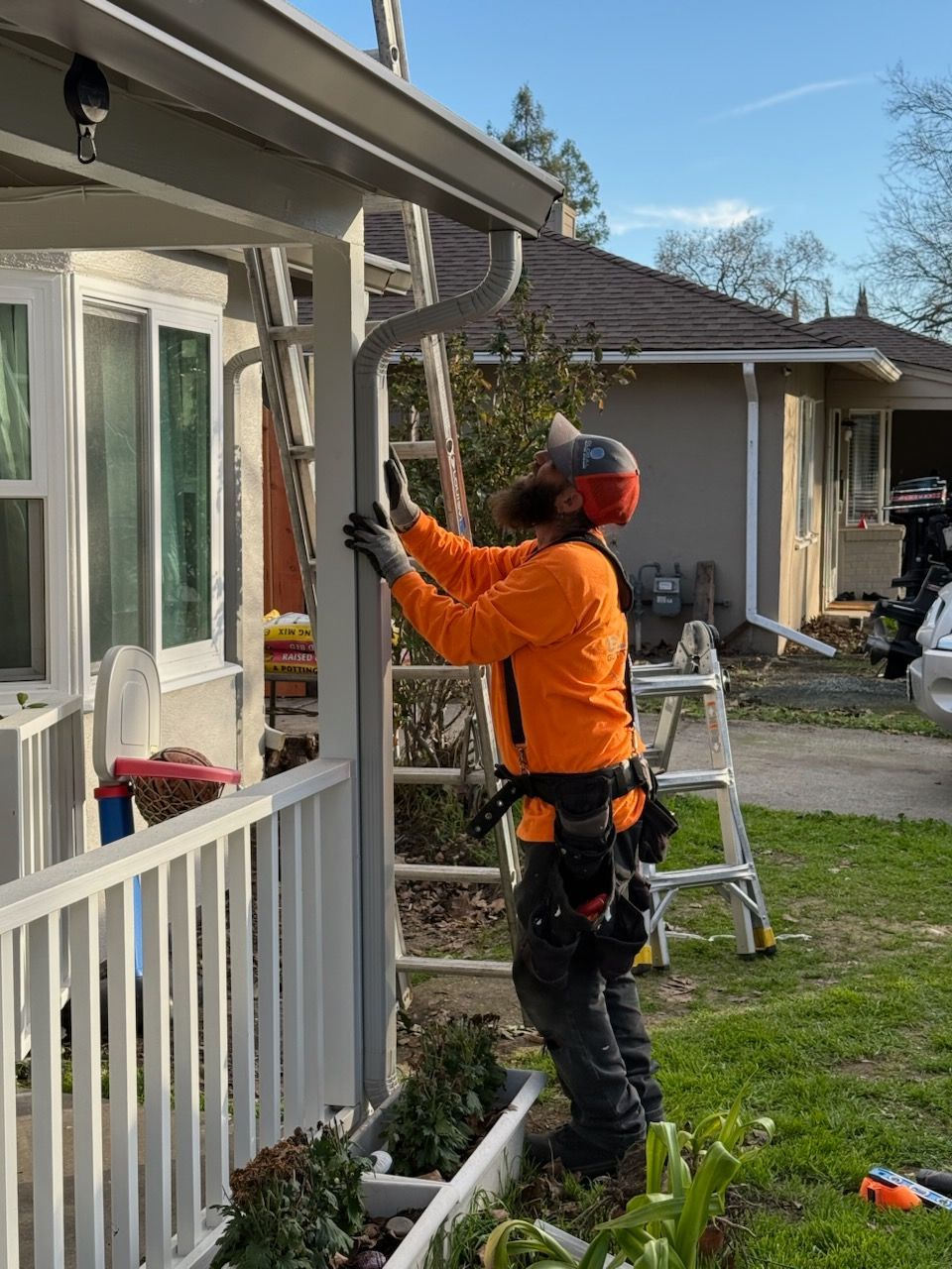gray gutters,silver gutters