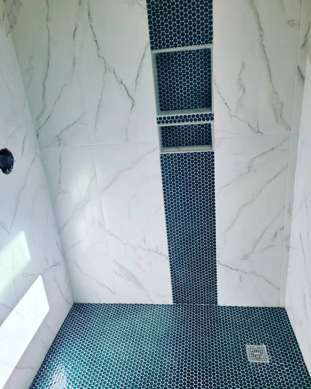 Accent wall in shower area — Hillsborough, NC — Scotty's Flooring And Tile