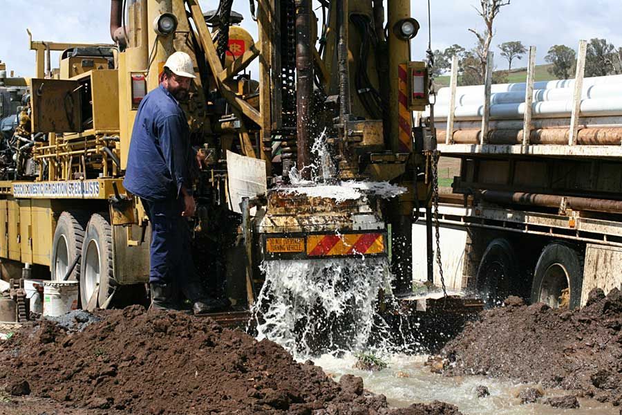 Hitting Water | Blayney, NSW | CBJ Drilling Services