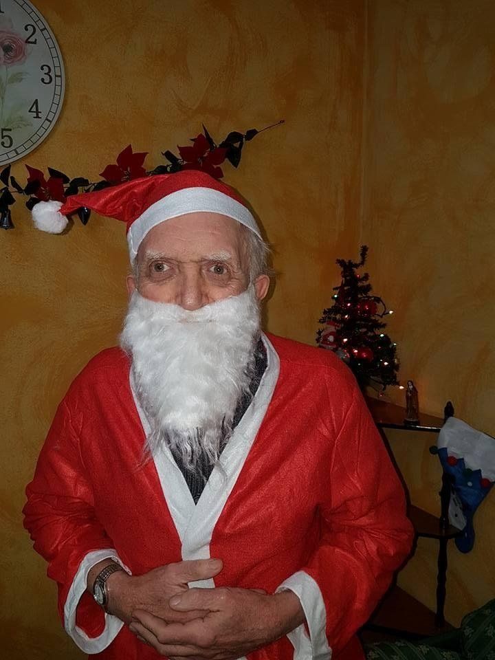 gli ospiti di residenza per anziani di Villa Silvana a Rivazzano Terme addobbano e festeggiano il Natale