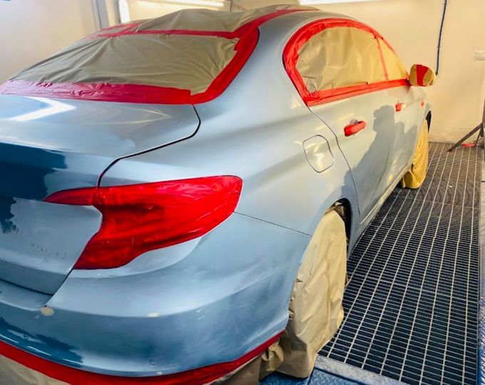 Verniciatura completa di auto