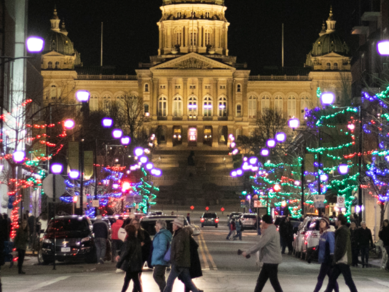 holidays in des moines