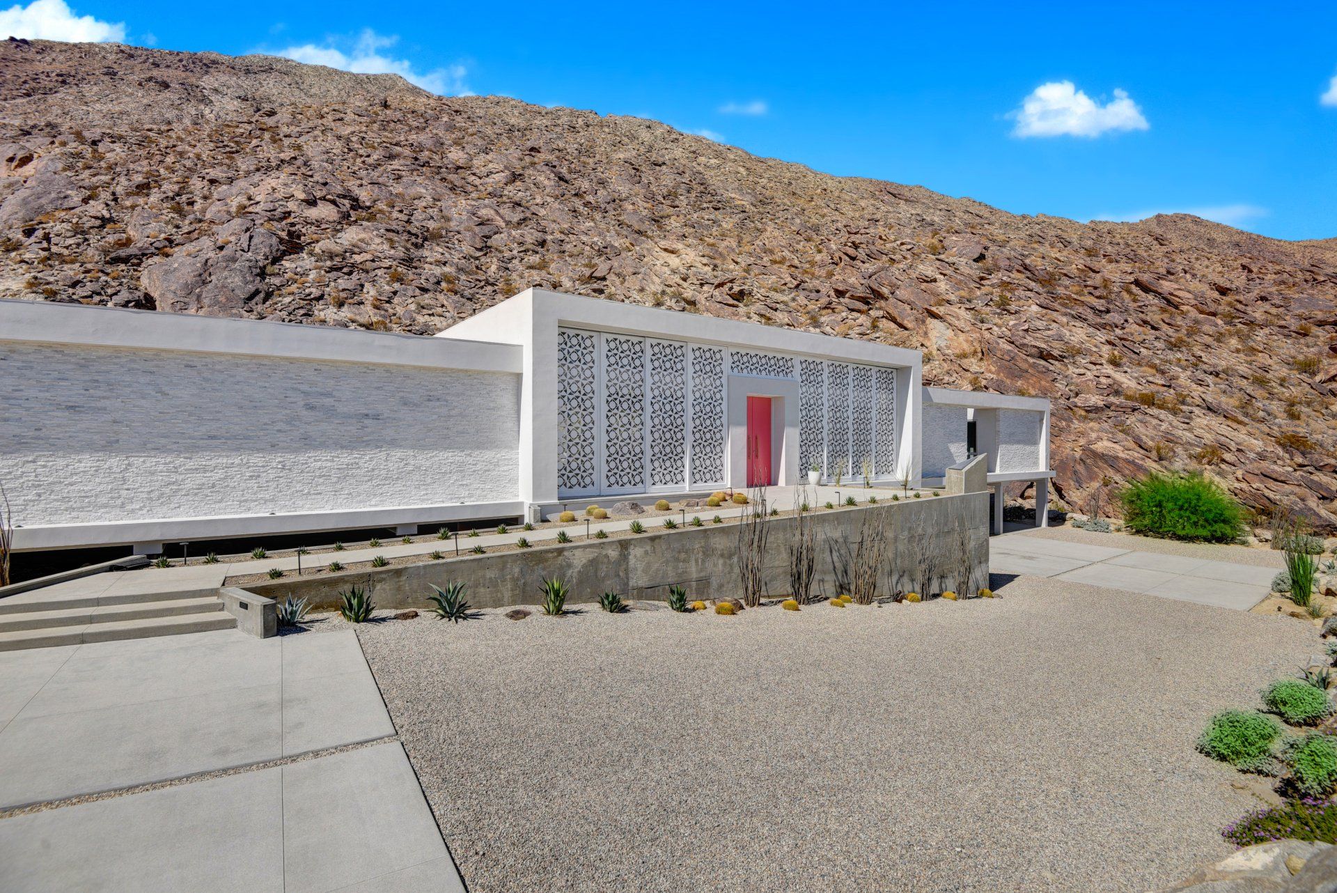 Screen House Palm Springs | front elevation