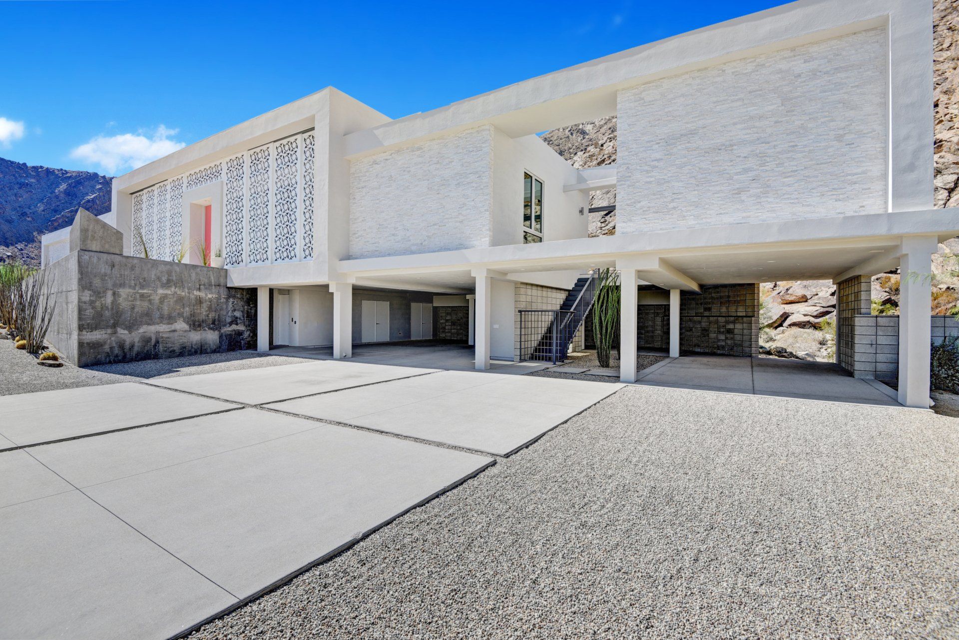 Screen House Palm Springs | Motorway